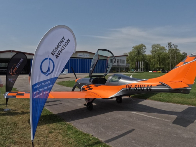 Передача самолета JMB VL3 915 